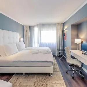 **** Otel Mercure Raphael Avusturya