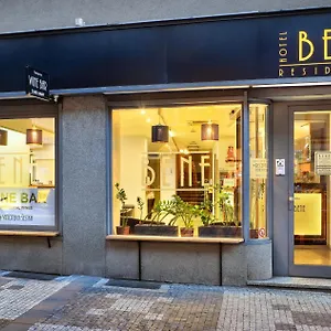 Bene 3*, Prag Tjeckien